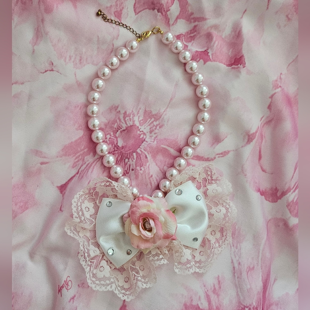 Rare La Pafait Gyaru Pink Pearl and Lace Bow Necklace With Rhinestones And Rose
